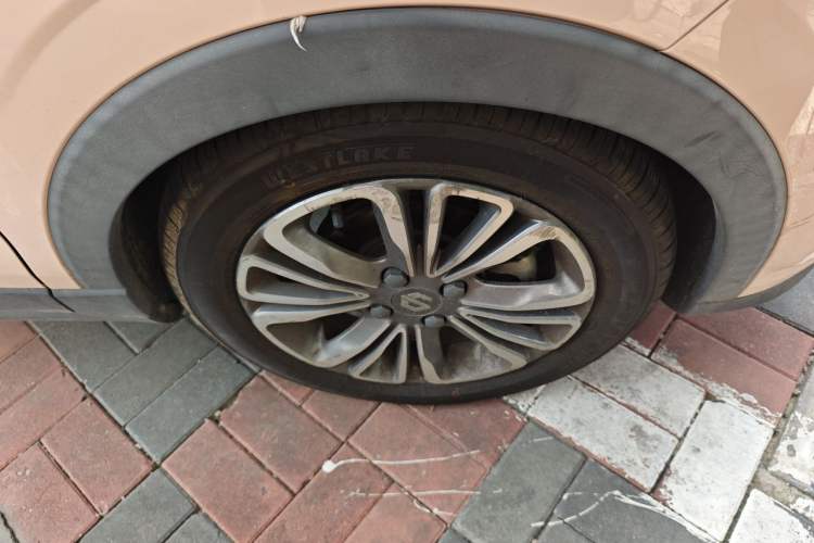 Used Leapmotor T03 2021 400 Luxury Edition Right Front Wheel Hub