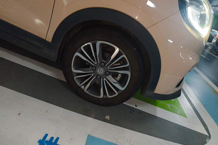 Used Leapmotor T03 2021 400 Comfort Edition Right Front Wheel Hub