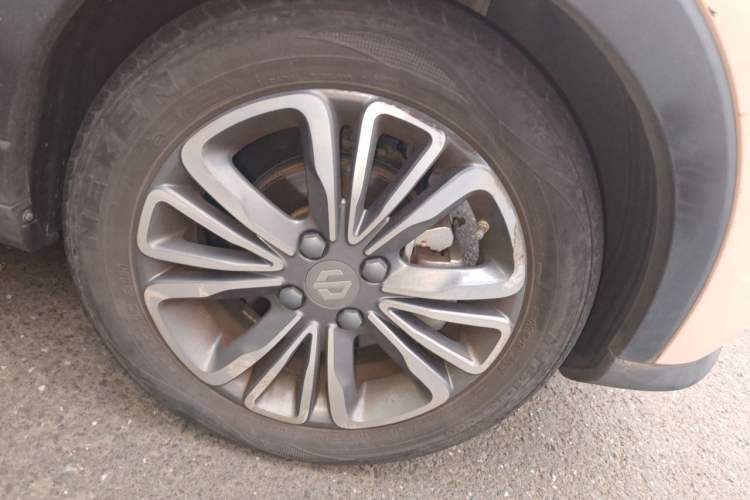Used Leapmotor T03 2021 400 Luxury Edition Right Front Wheel Hub