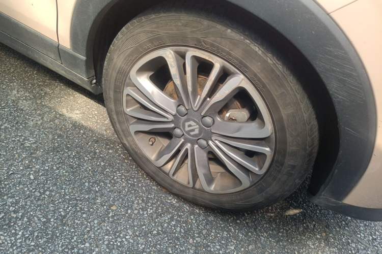 Used Leapmotor T03 2021 400 Luxury Edition Right Front Wheel Hub