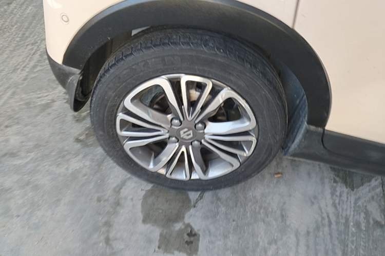 Used Leapmotor T03 2021 400 Luxury Edition Right Rear Wheel Hub