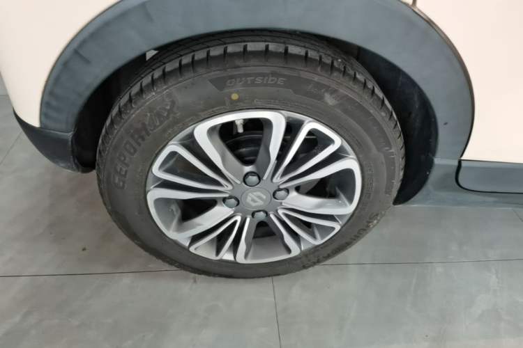 Used Leapmotor T03 2021 400 Lite Edition Lithium Iron Phosphate Right Rear Wheel Hub