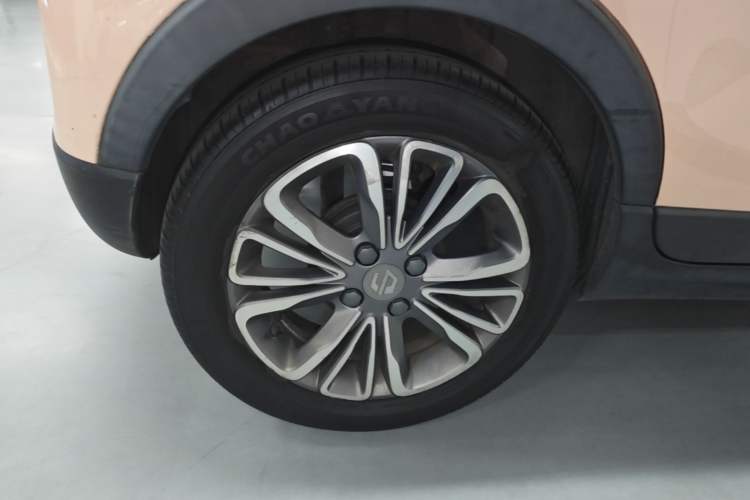 Used Leapmotor T03 2021 400 Comfort Edition Right Rear Wheel Hub