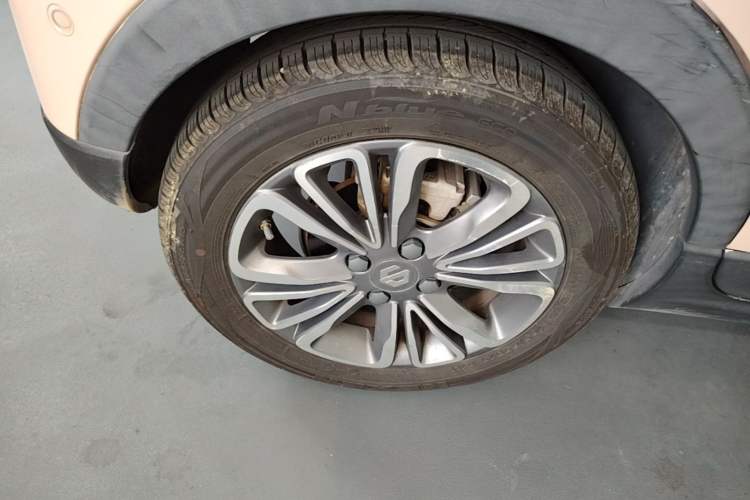 Used Leapmotor T03 2021 400 Luxury Edition Right Rear Wheel Hub