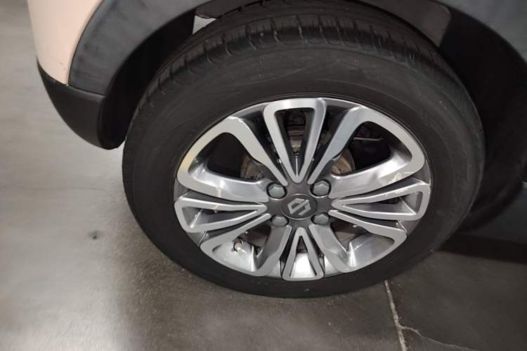 Used Leapmotor T03 2021 400 Comfort Edition Right Rear Wheel Hub