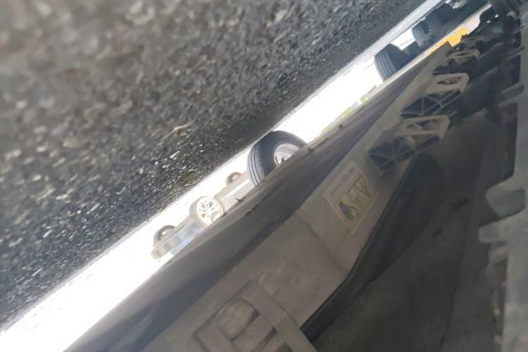 Used Leapmotor T03 2021 400 Lite Edition - Lithium-Ion Battery Right Side Sill