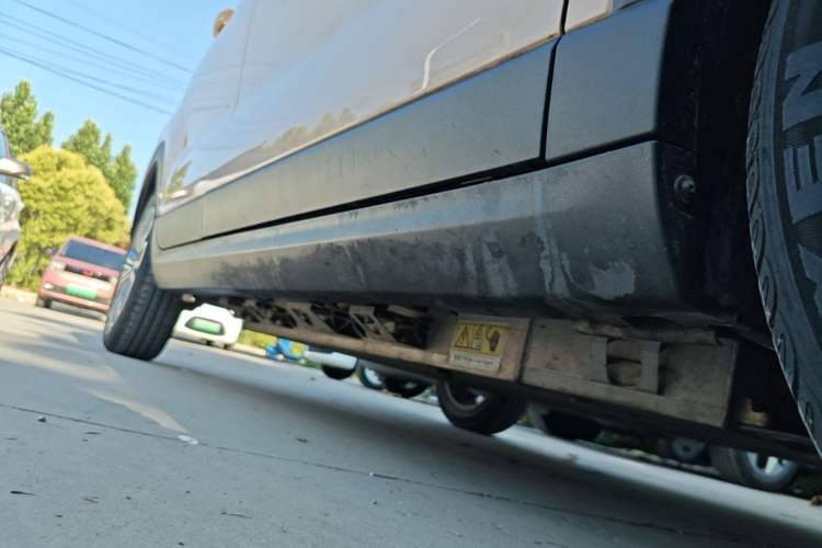 Used Leapmotor T03 2021 400 Luxury Edition Right Side Sill