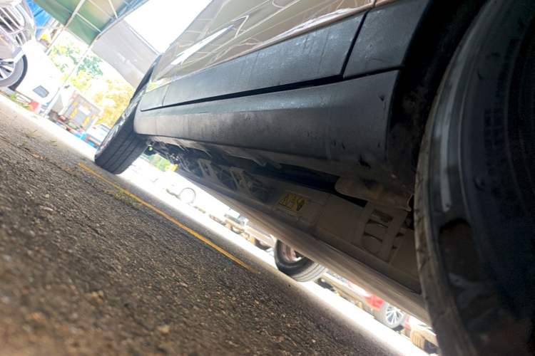 Used Leapmotor T03 2021 400 Luxury Edition Right Side Sill