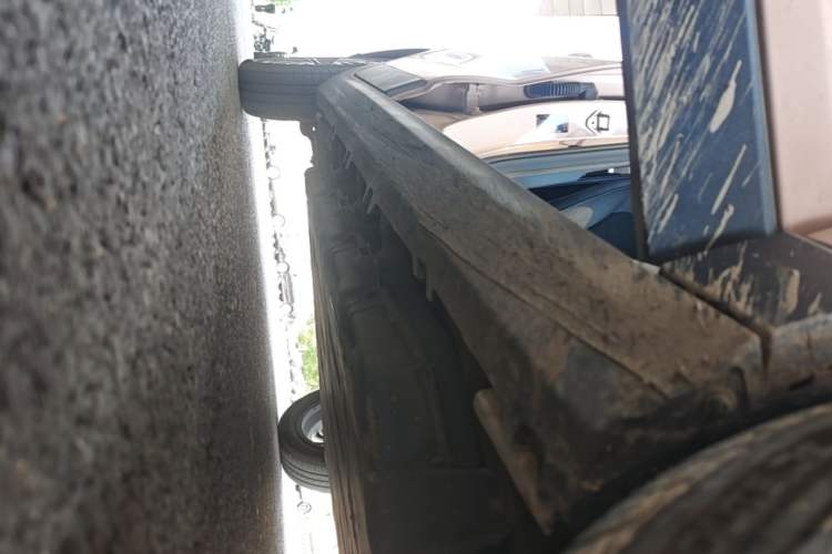 Used Leapmotor T03 2021 400 Lite Edition Lithium Iron Phosphate Right Side Sill