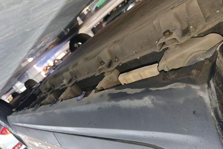 Used Leapmotor T03 2021 400 Luxury Pro Edition Right Side Sill