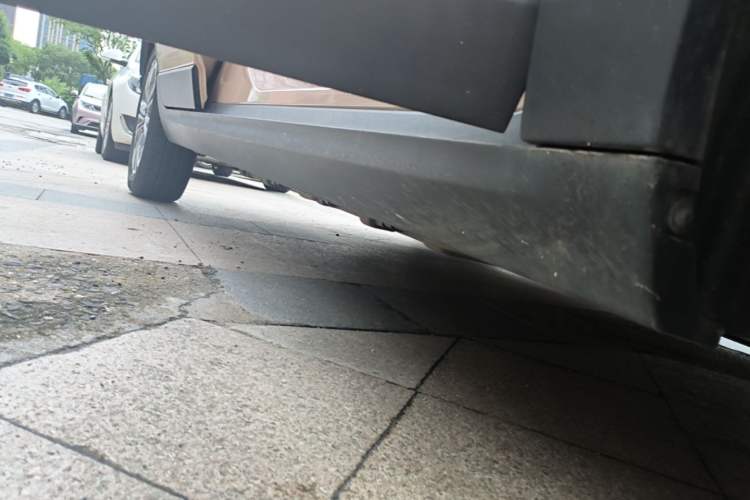 Used Leapmotor T03 2021 400 Comfort Edition Right Side Sill