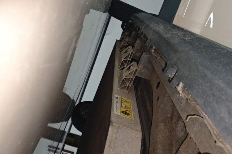 Used Leapmotor T03 2021 400 Luxury Edition Right Side Sill