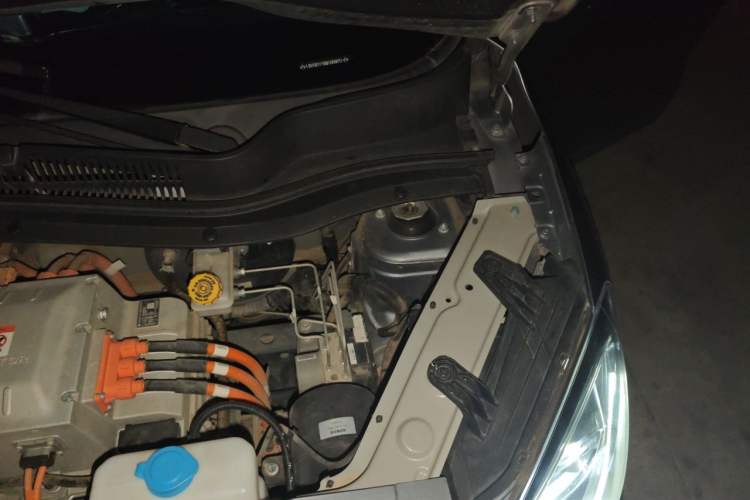 Used Leapmotor T03 2021 400 Lite Edition Lithium Iron Phosphate Engine Bay Left