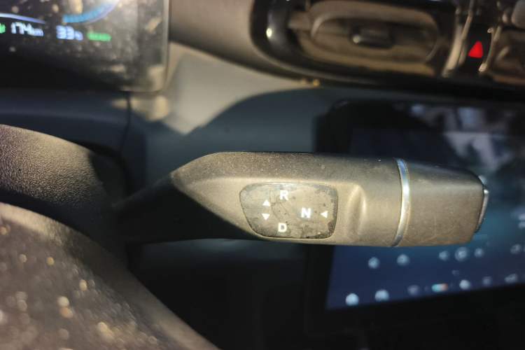Used Leapmotor T03 2021 400 Lite Edition - Lithium-Ion Battery Gear Lever