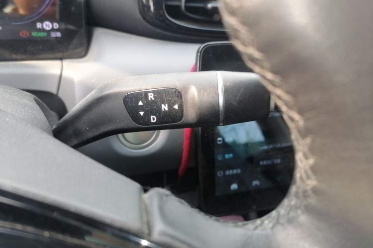 Used Leapmotor T03 2021 400 Luxury Pro Edition Gear Lever