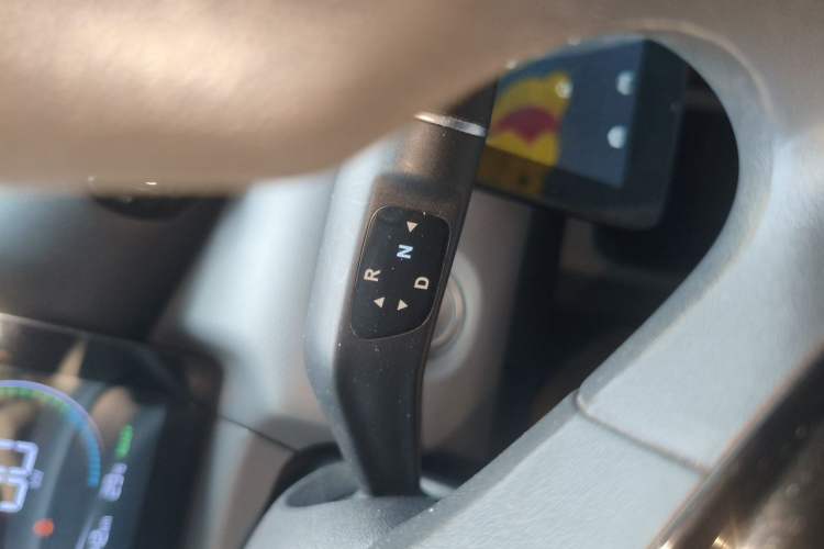 Used Leapmotor T03 2021 400 Lite Edition - Lithium-Ion Battery Gear Lever