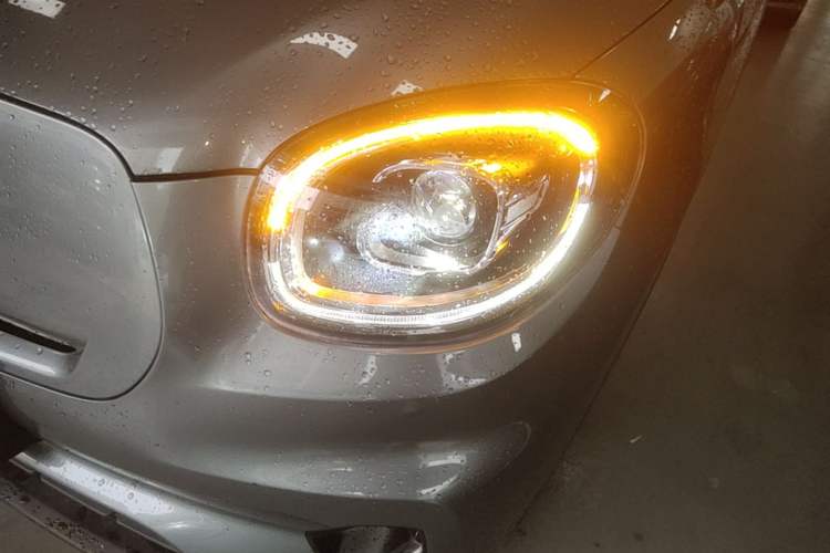 Used Leapmotor T03 2021 400 Lite Edition - Lithium-Ion Battery Left Front Headlight