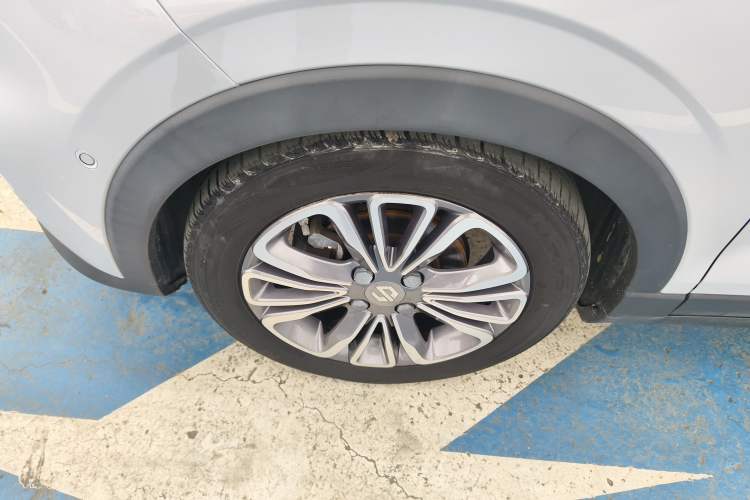 Used Leapmotor T03 2021 400 Luxury Pro Edition Left Front Wheel Hub