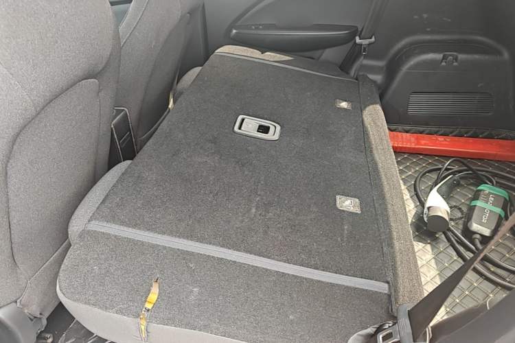 Used Leapmotor T03 2021 400 Lite Edition - Lithium-Ion Battery Left Rear Seat