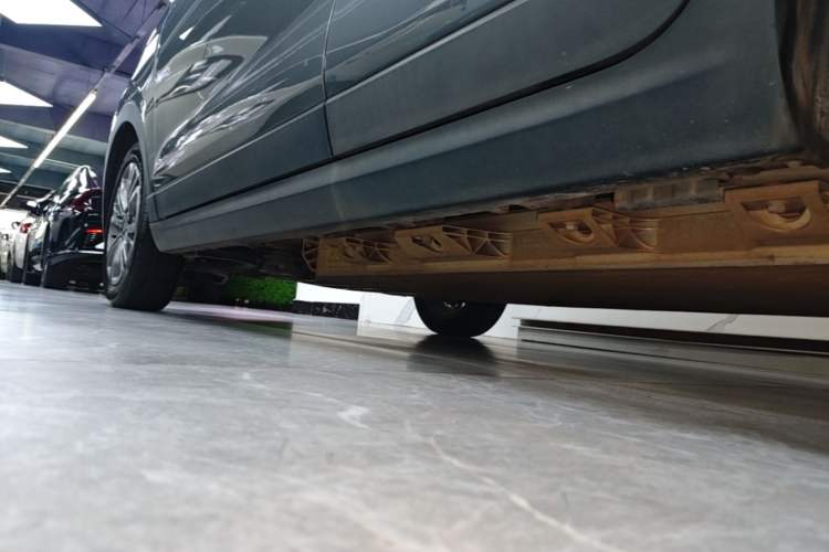 Used Leapmotor T03 2021 400 Lite Edition - Lithium-Ion Battery Left Side Sill