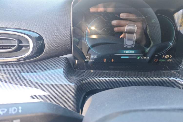 Used Leapmotor T03 2021 400 Luxury Pro Edition Odometer Close Up