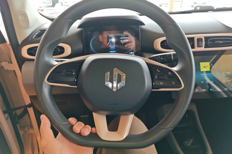 Used Leapmotor T03 2021 400 Lite Edition Lithium Iron Phosphate Steering Wheel