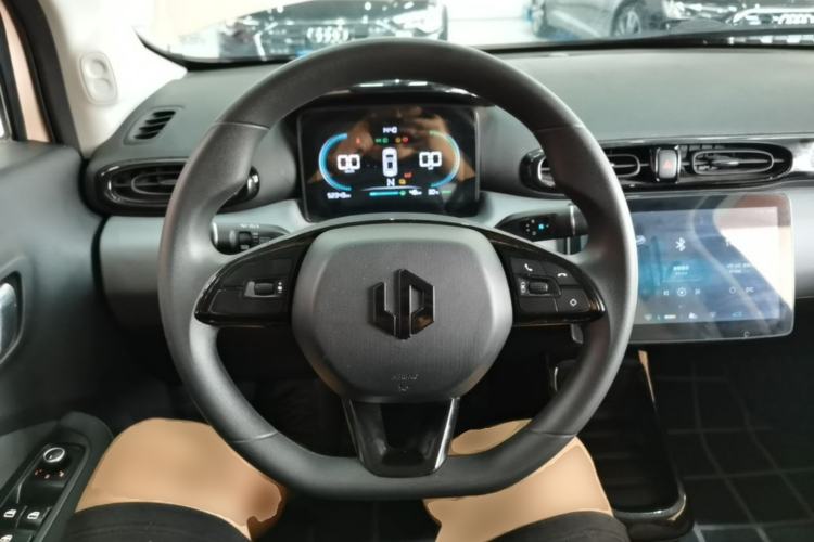 Used Leapmotor T03 2021 400 Lite Edition Lithium Iron Phosphate Steering Wheel