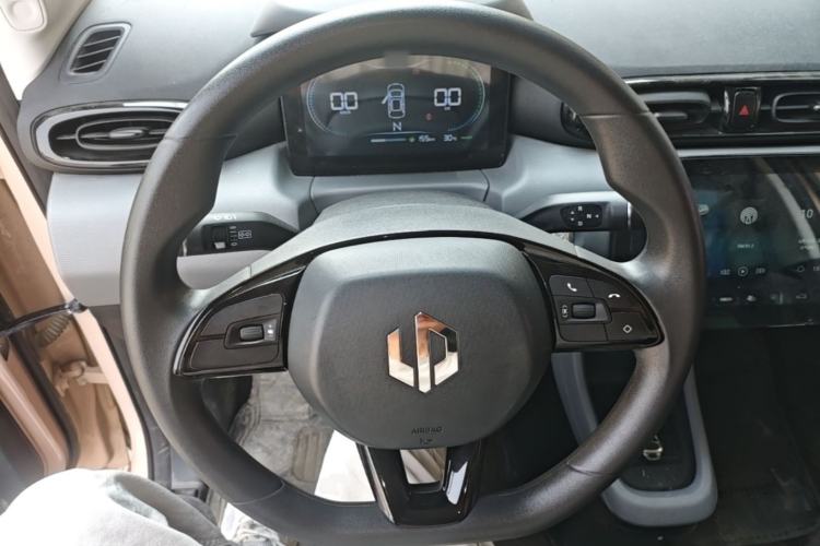 Used Leapmotor T03 2021 400 Lite Edition Lithium Iron Phosphate Steering Wheel