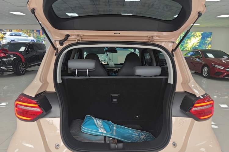 Used Leapmotor T03 2021 400 Luxury Edition Trunk