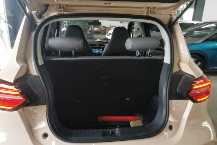 Used Leapmotor T03 2021 400 Luxury Edition Trunk
