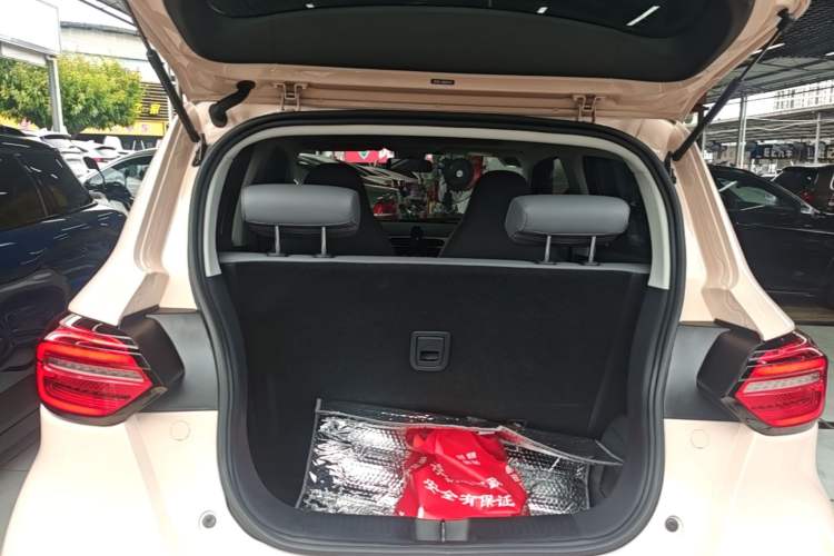 Used Leapmotor T03 2021 400 Luxury Edition Trunk