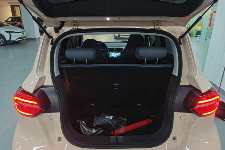 Used Leapmotor T03 2021 400 Comfort Edition Trunk