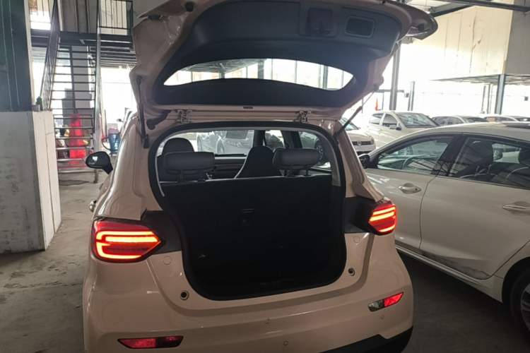 Used Leapmotor T03 2021 400 Luxury Pro Edition Trunk