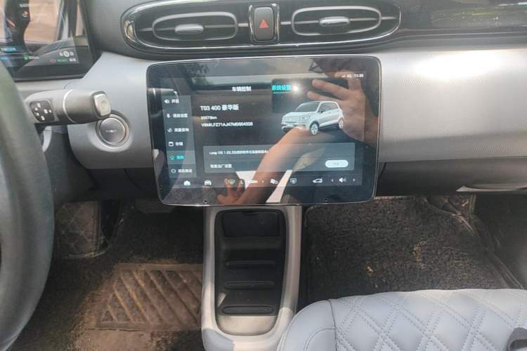 Used Leapmotor T03 2021 400 Luxury Edition Audio And AC Panel