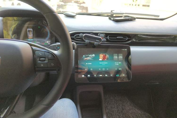 Used Leapmotor T03 2021 400 Luxury Edition Audio And AC Panel