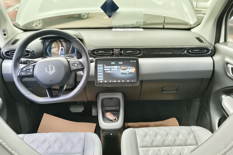 Used Leapmotor T03 2021 400 Luxury Edition Center Console