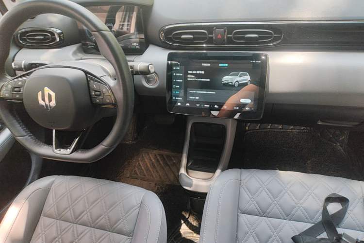 Used Leapmotor T03 2021 400 Luxury Edition Center Console