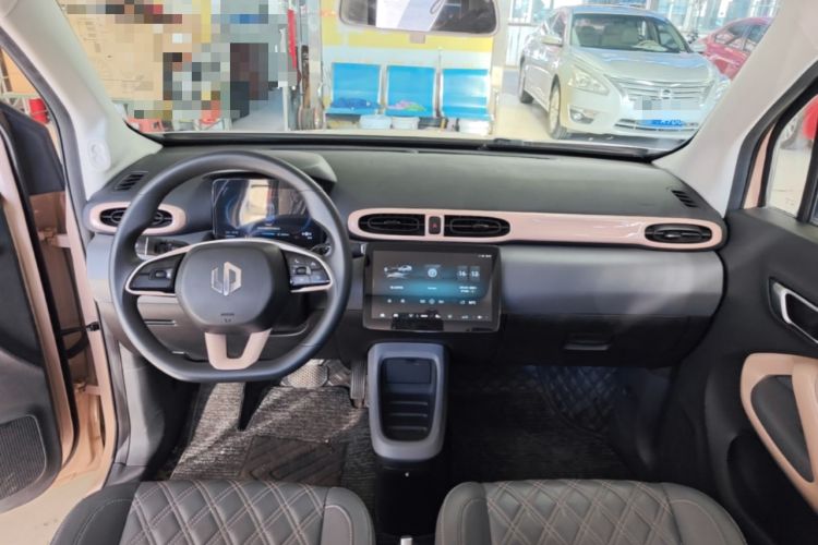 Used Leapmotor T03 2021 400 Comfort Edition Center Console