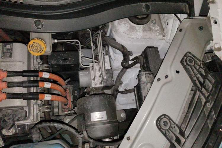 Used Leapmotor T03 2021 400 Micro-Sugar Version Engine Bay Left