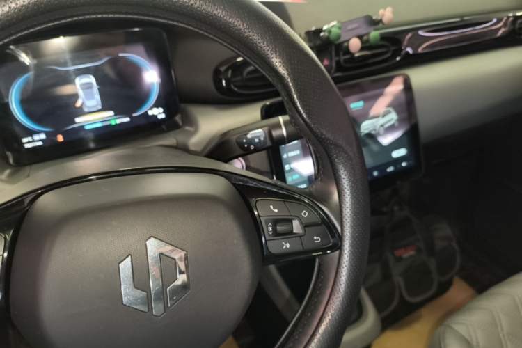 Used Leapmotor T03 2021 400 Luxury Edition Gear Lever
