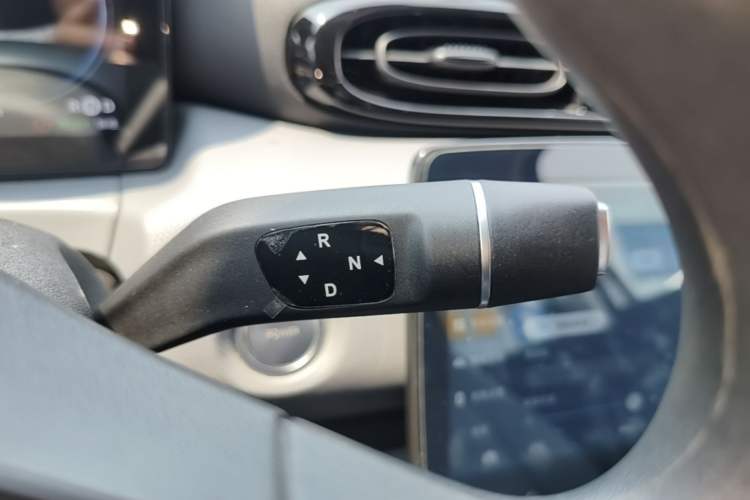 Used Leapmotor T03 2021 400 Comfort Edition Gear Lever
