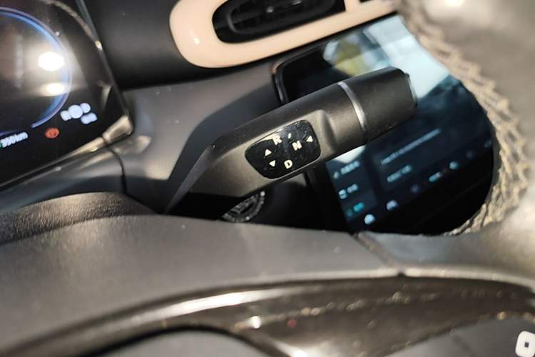 Used Leapmotor T03 2021 400 Luxury Pro Edition Gear Lever