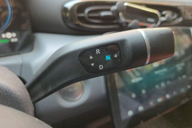 Used Leapmotor T03 2021 400 Luxury Edition Gear Lever