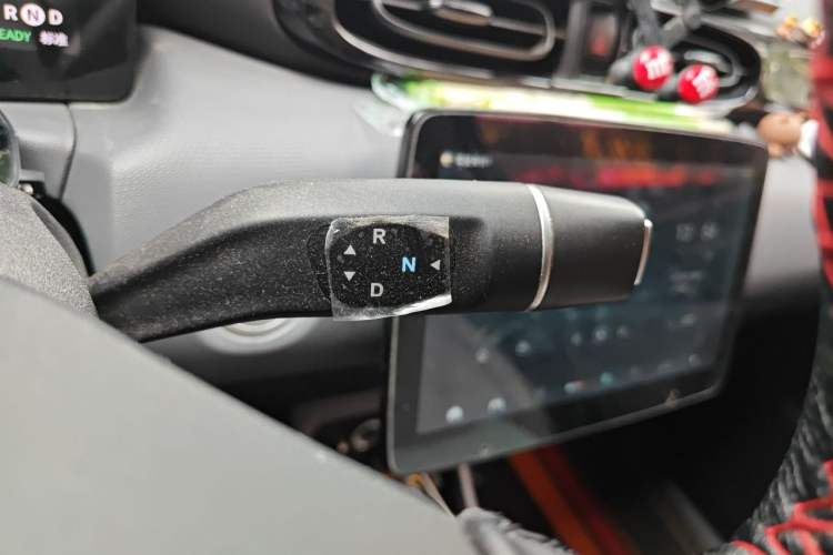 Used Leapmotor T03 2021 400 Luxury Edition Gear Lever
