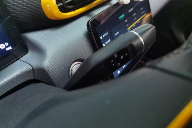 Used Leapmotor T03 2021 400 Luxury Edition Gear Lever