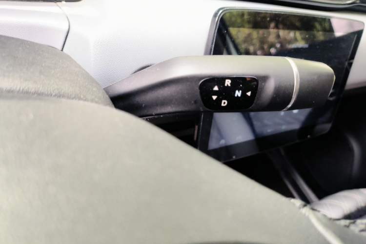 Used Leapmotor T03 2021 400 Luxury Edition Gear Lever