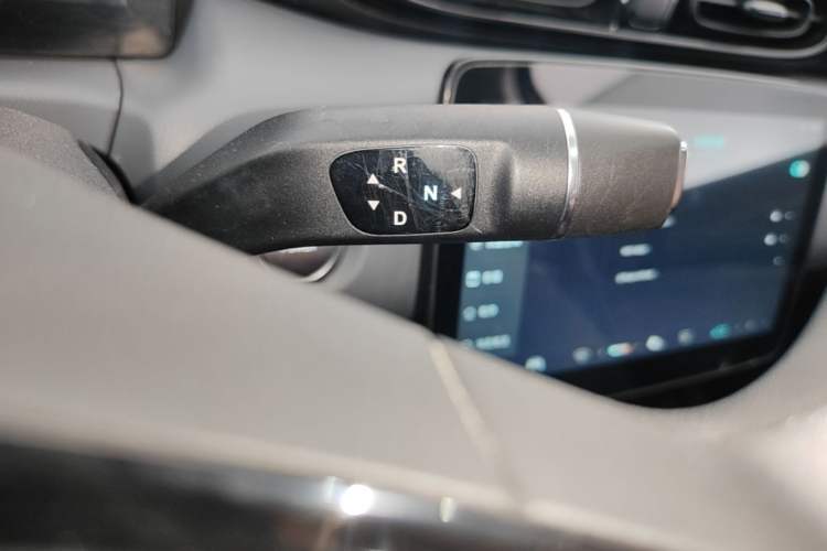 Used Leapmotor T03 2021 400 Lite Edition - Lithium-Ion Battery Gear Lever