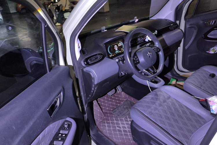 Used Leapmotor T03 2021 400 Luxury Pro Edition Interior 2