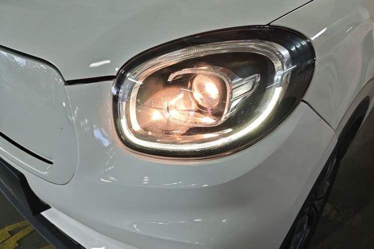 Used Leapmotor T03 2021 400 Micro-Sugar Version Left Front Headlight