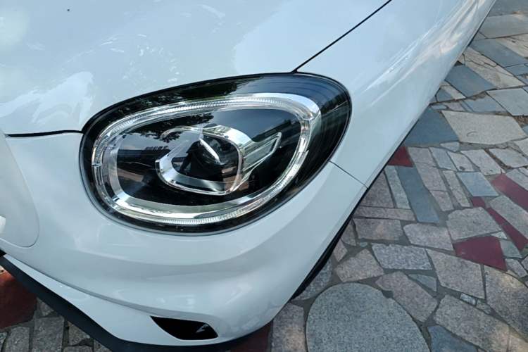 Used Leapmotor T03 2021 400 Lite Edition - Lithium-Ion Battery Left Front Headlight